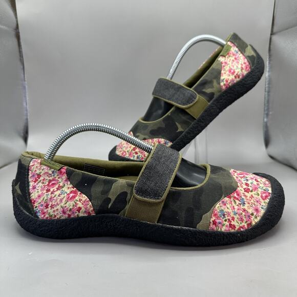 Keen Harvest Womens Size 11 MJ Mary Jane Flats Shoes Canvas Camo Patchwork - Picture 1 of 10